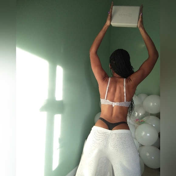 Women's gray pink Victoria's secret bra - Picture 2 of 7